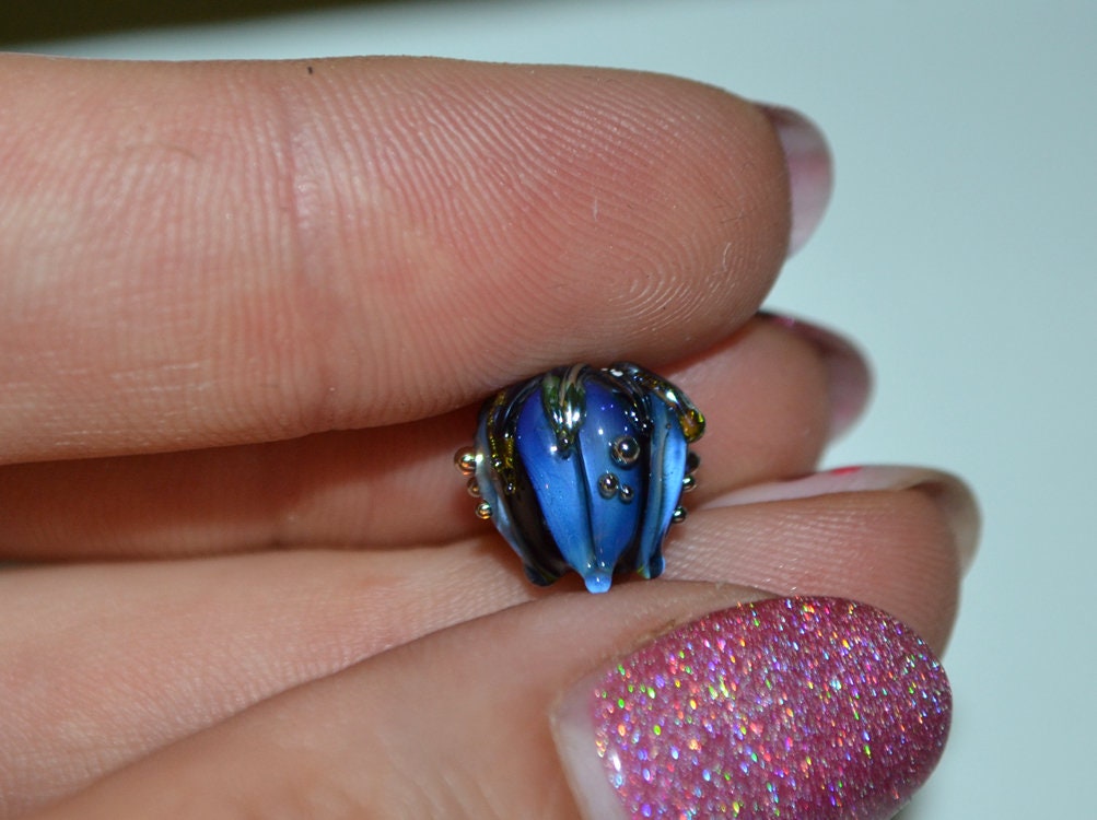 Blue black flower glass beads, Artisan lampwork floral beads, 10mm flower beads, space beads, Floral lampwork, Black flower blue silver