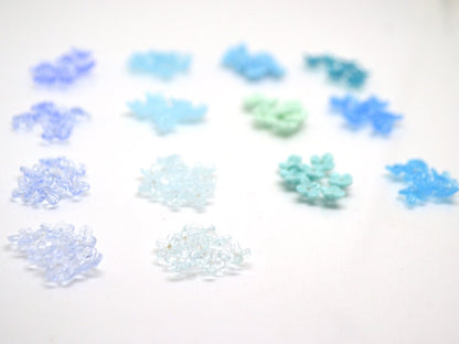 Sky blue small flower beads, Aqua blue glass flowers, cute flowers for embroidery, mini glass flowers, Blue wedding beads, Something blue