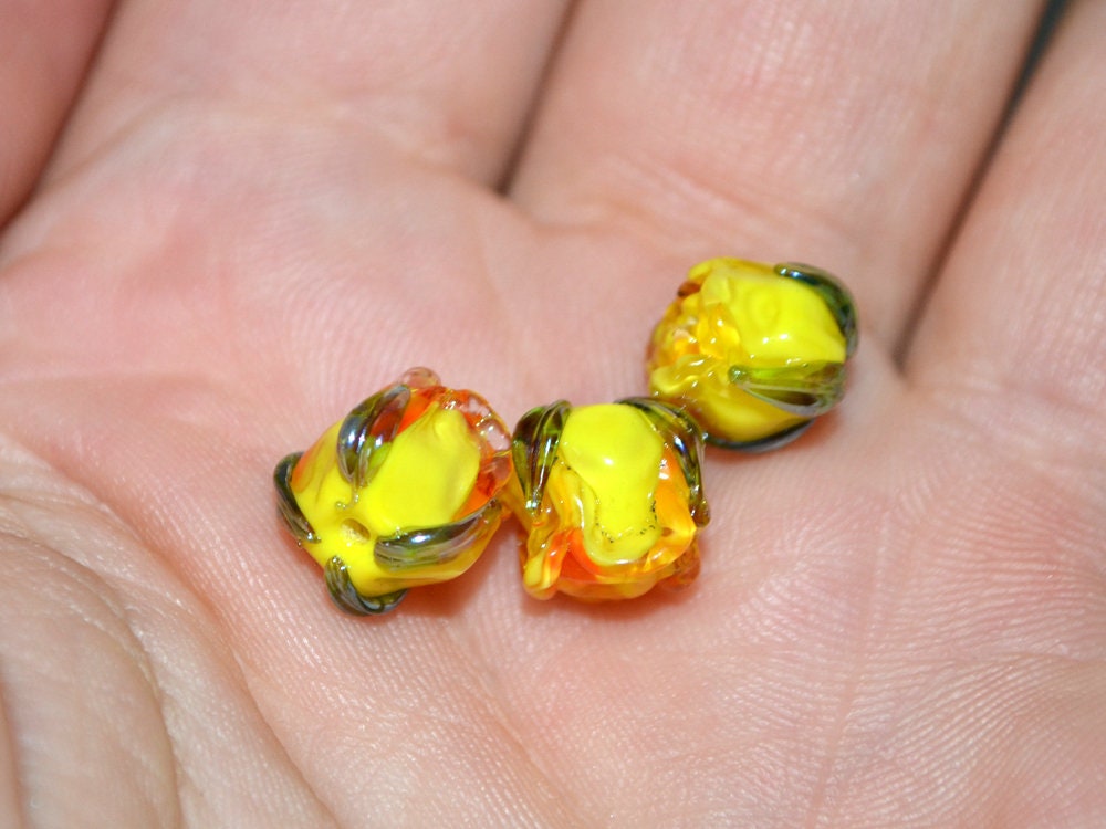 Yellow orange 8mm rosebud beads, Summer Floral lampwork, Rose beads, Colorful glass beads, Art Flower Beads, Murano Beads, Flower bud bead