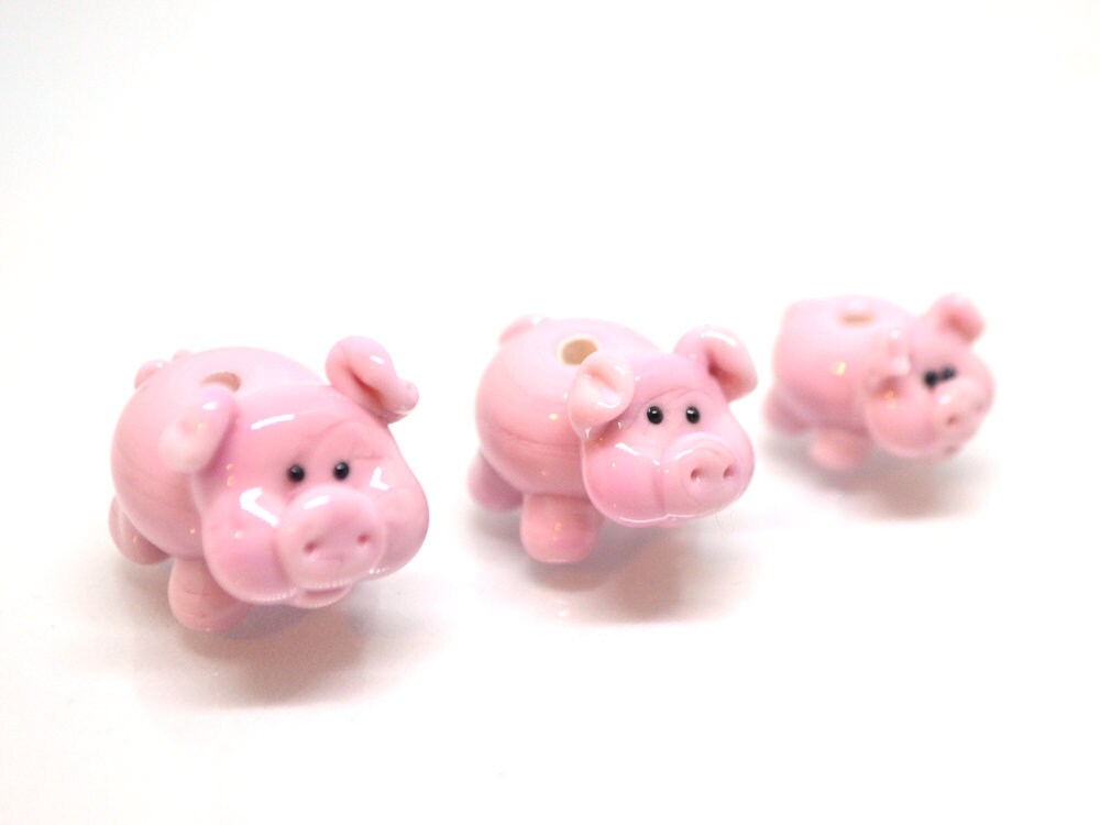 Lampwork pig beads