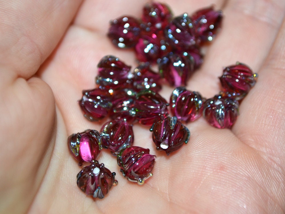Pink Magenta flower beads, Berry floral beads, Pink yarrow glass beads, Very berry glass beads, 7mm flower beads, Artisan lampwork