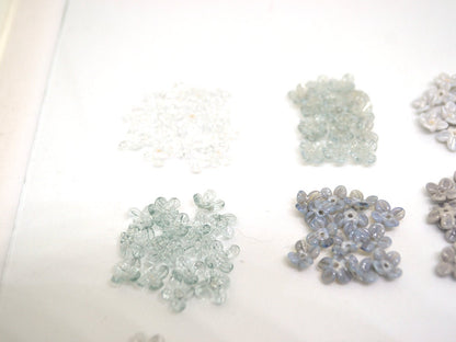 Gray small flower beads, Black cute flowers for headband, White tiny flowers, mini glass flowers, transparent lampwork beads