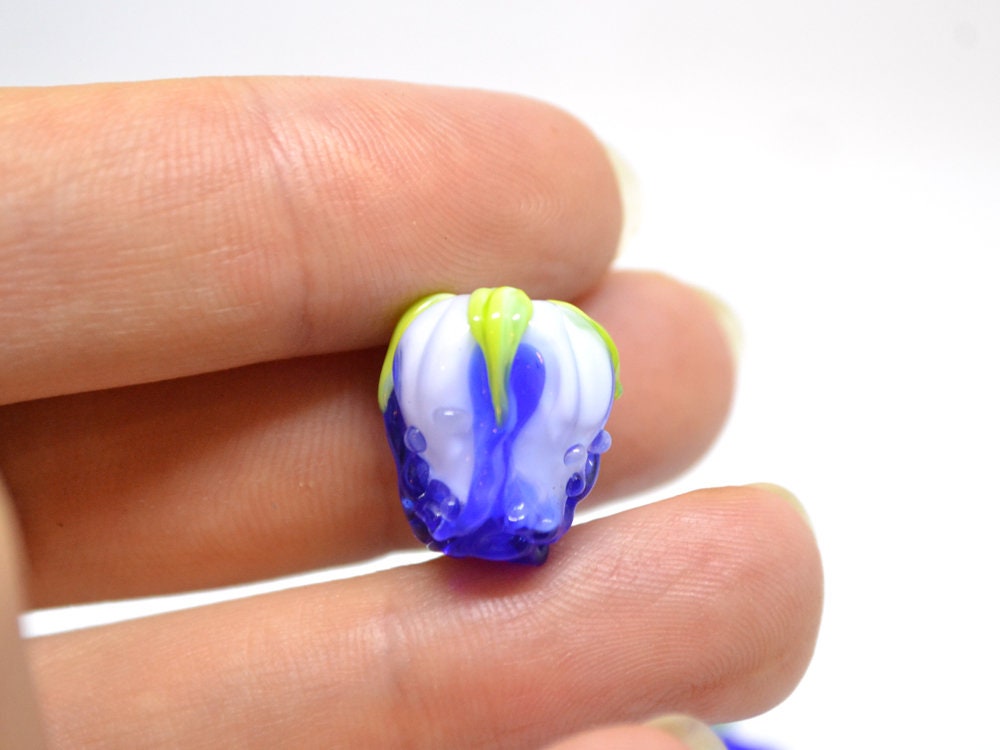 Blue rose bud beads, Lampwork rose beads, Cobalt blue beads, Artisan lampwork, Floral Lampwork pendant, DIY earrings, Glass flower jewelry