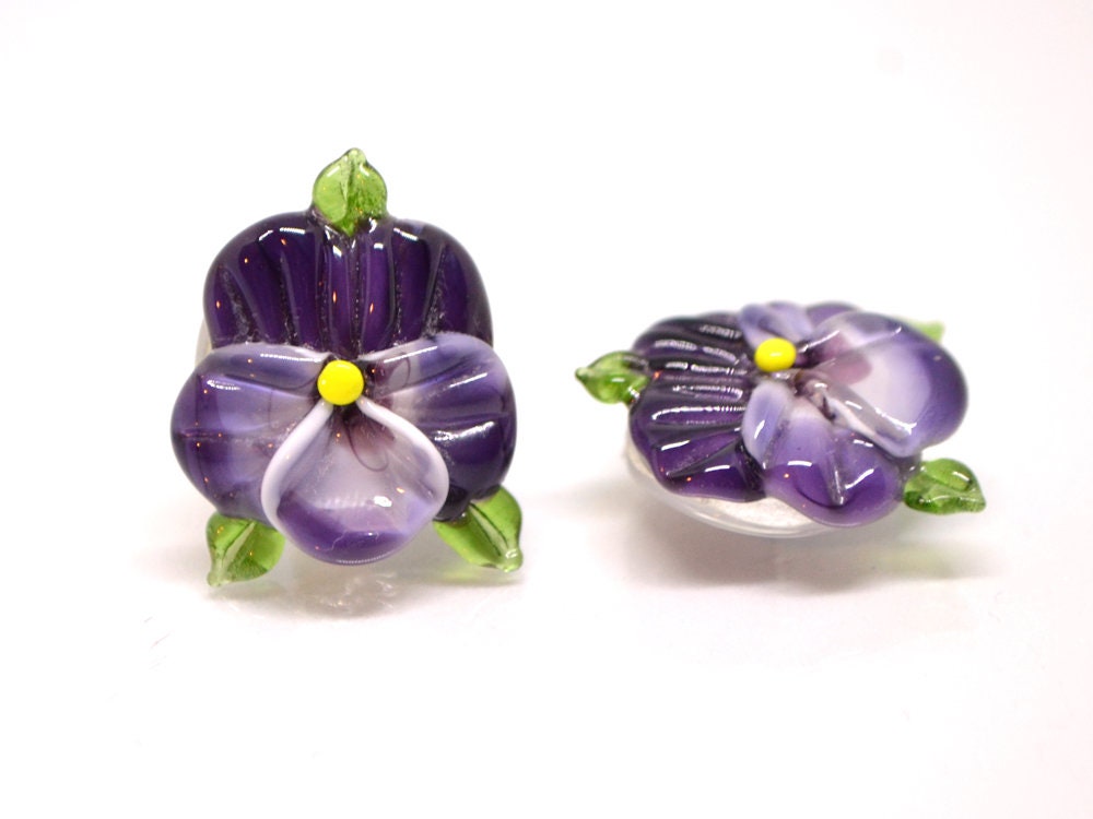 Purple glass pansy beads, Lampwork pansies, Lampwork flower beads, Purple lampwork pansy