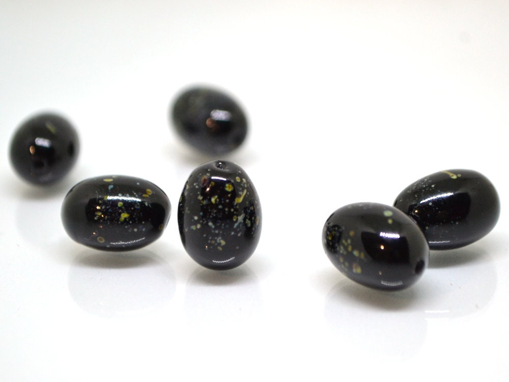 Olive lampwork beads, Black glass berry beads, Glass Olive-tree beads, Lampwork berries, Artisan lampwork, berry pendant, half-drilled beads