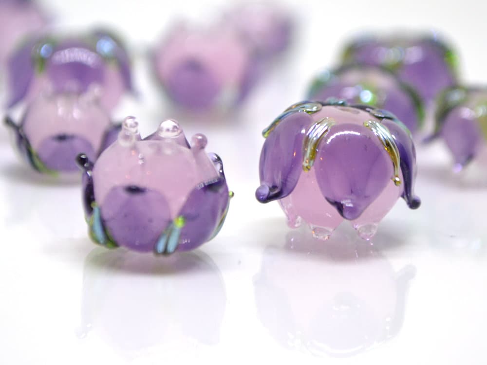Lavender pink flower beads, Lampwork floral beads, Amethyst flower beads, Lilac glass beads, Purple flower beads, Beads for earrings
