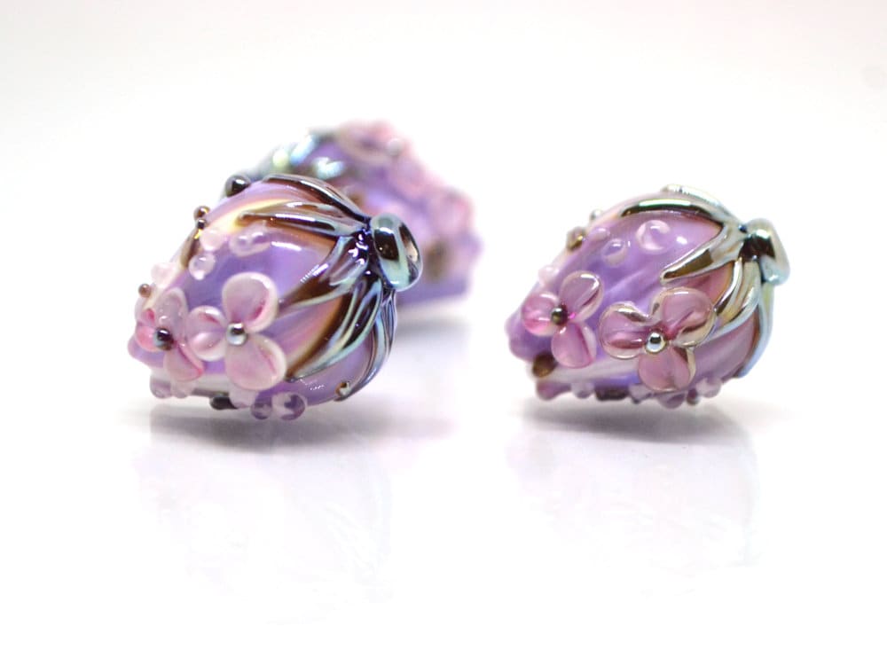 Lavender flower bouquet lampwork beads, Light purple lampwork beads, Artisan lampwork, beads for Designer