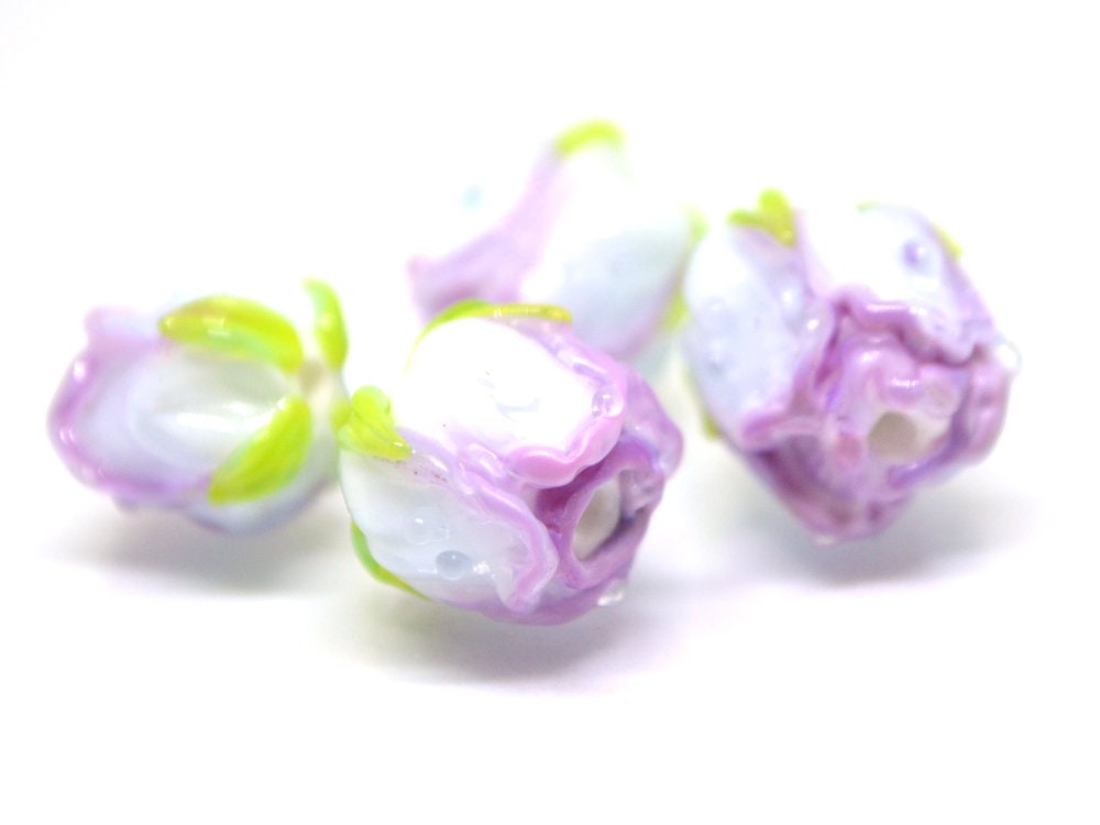 Lavender white rosebud beads, Purple flower lampwork, Glass rose beads, Spring lampwork, Artisan lampwork, Floral Jewelry, Lampwork pair