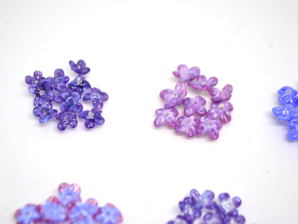 Lavender small flower beads, Purple cute flowers for headband, flowers for tiara making, mini glass flowers, transparent lampwork beads