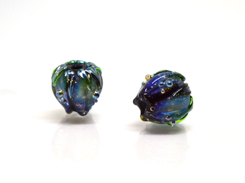 Blue green flower glass beads, Artisan lampwork floral beads, 10mm flower beads, garden beads, floral theme bead Handmade Lampwork bead set