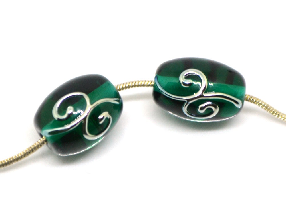 Emerald green oval glass beads silver curles, Barrel lampwork beads, Handmade glass, Jewelry supplies, Bead set, Beads for necklace jewelry
