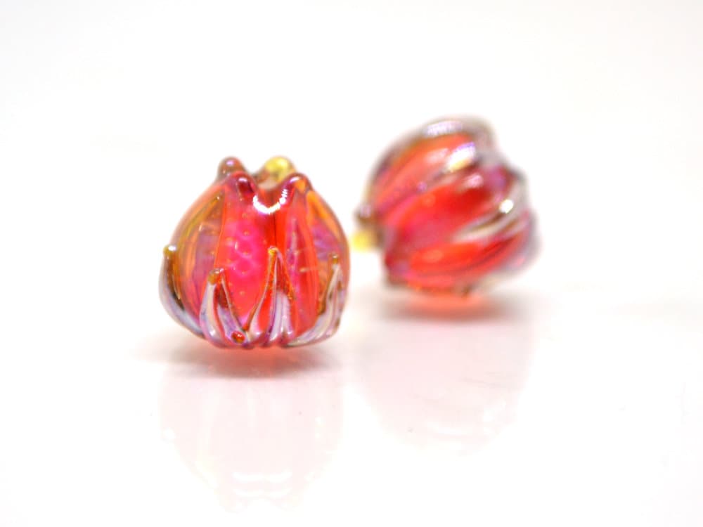 Red orange silver floral beads, Flower lampwork bead, 10mm flower beads, Lampwork flower glass beads, Artisan lampwork, bright glass beads