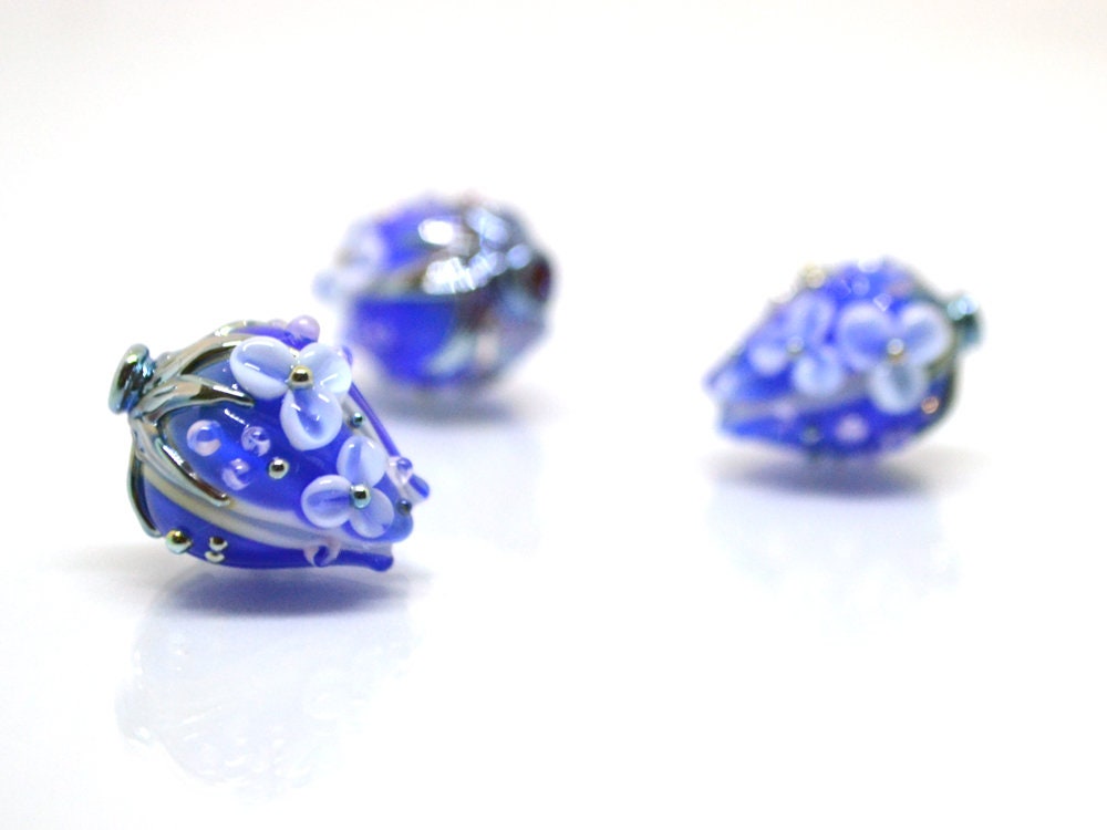 Cobalt flower bouquet lampwork beads, Sapphire lampwork beads, Artisan lampwork, 3d flower beads