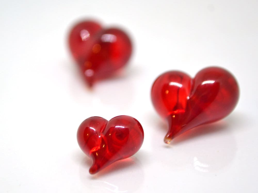 Red heart charm beads, Lampwork heart, Red glass beads, Glass heart shape bead, Murano style bead, Half-drilled beads, Artisan lampwork