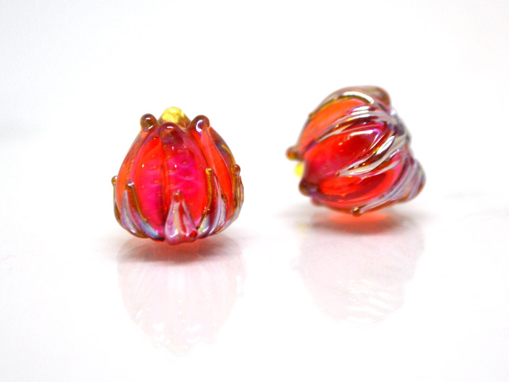 Red orange silver floral beads, Flower lampwork bead, 10mm flower beads, Lampwork flower glass beads, Artisan lampwork, bright glass beads
