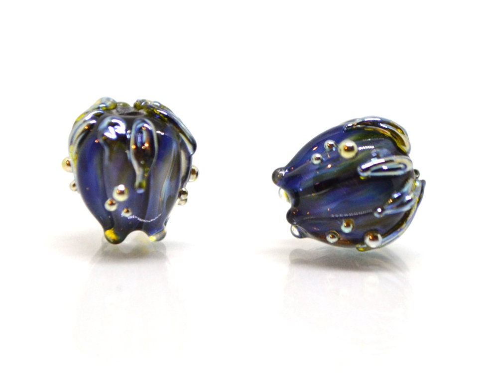 Blue black flower glass beads, Artisan lampwork floral beads, 10mm flower beads, space beads, Floral lampwork, Black flower blue silver