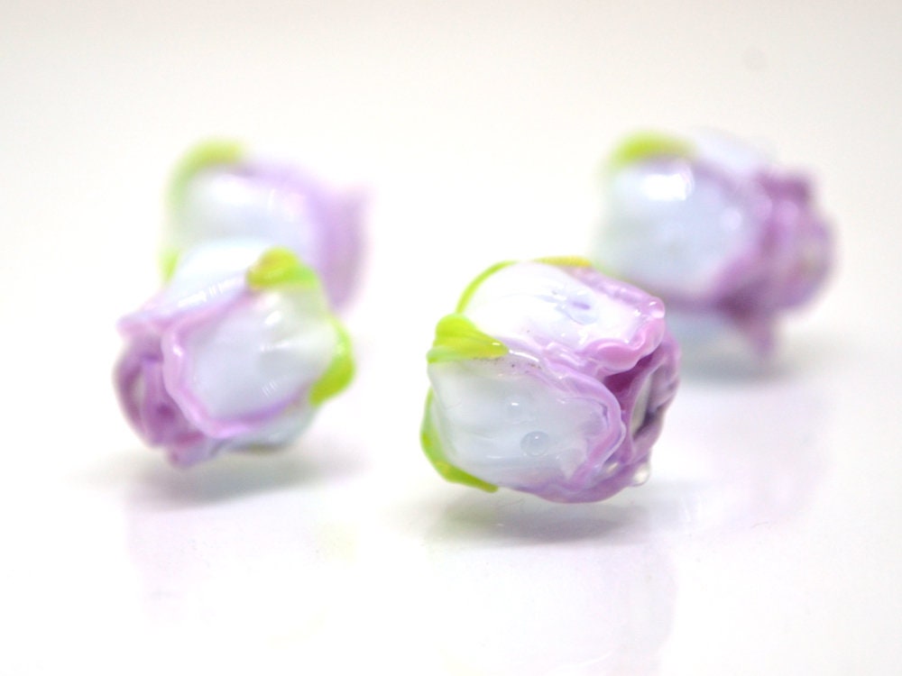 Lavender white rosebud beads, Purple flower lampwork, Glass rose beads, Spring lampwork, Artisan lampwork, Floral Jewelry, Lampwork pair