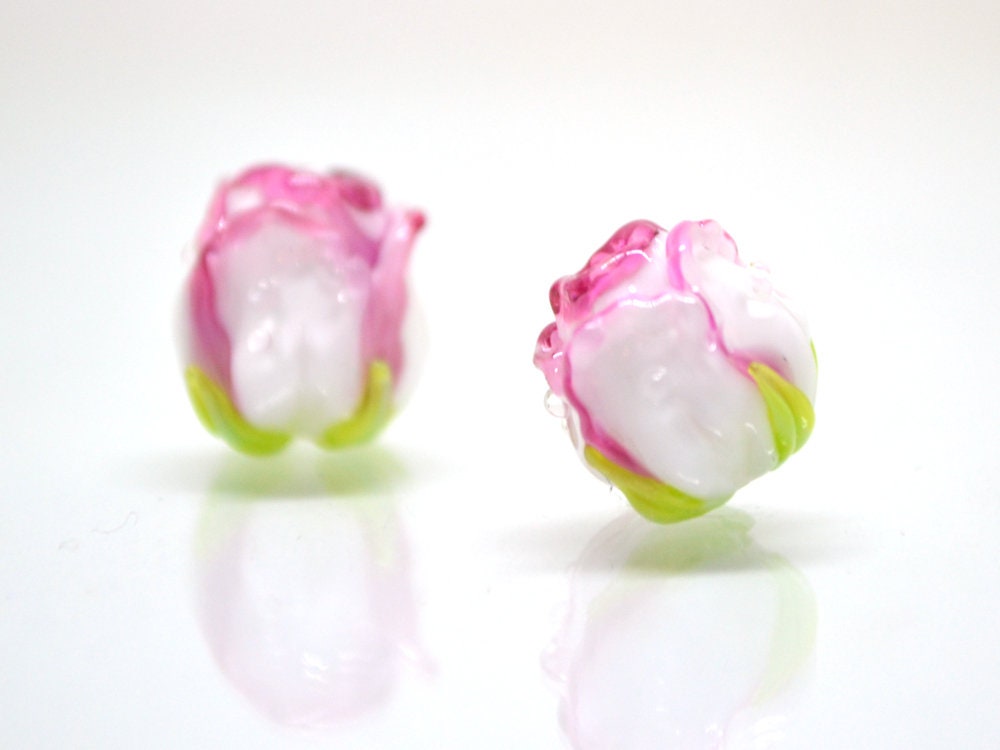 Amazing pink white rose bud beads, lampwork rosebud, Glass rose beads, Artisan lampwork, Floral Jewelry, Jewelry making, Flower lampwork