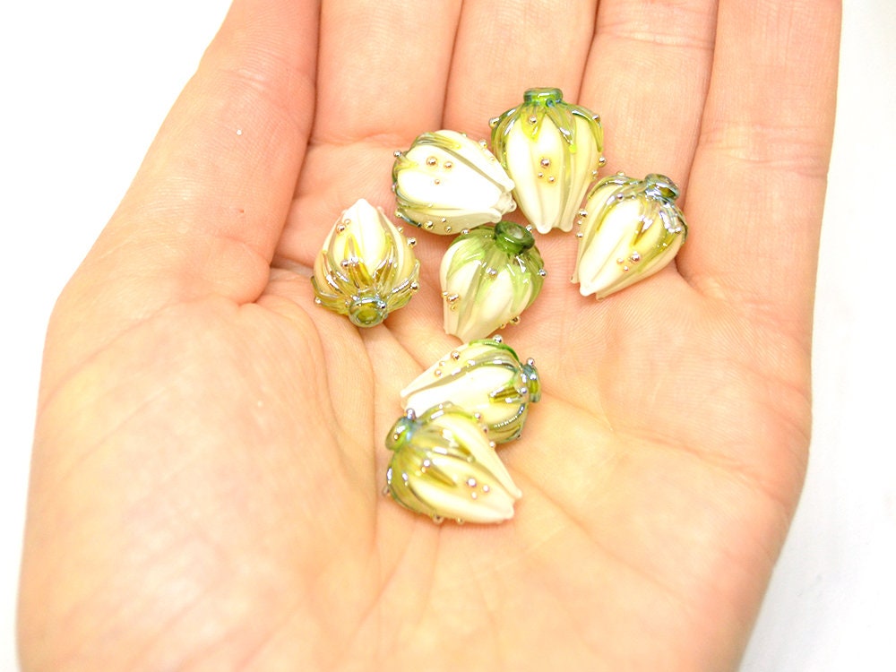 White flower beads with green leaves, Wedding jewelry making, Artisan Lampwork, DIY Earrings, Floral lampwork, Bridal jewelry making