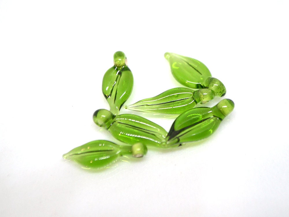 Green lampwork leaf beads Glass leaves Top drilled leaf beads Lampwork bead set Jewelry making Leaf charm Flower Floral Artisan lampwork