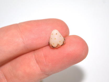 White Gold Small 7mm Strawberry glass beads, White strawberry, Lampwork berries, Mini berry beads, Berry jewelry, Glass Berry beads