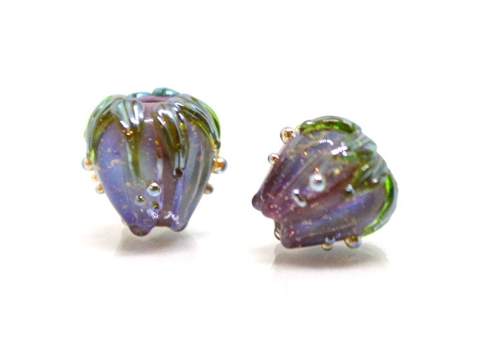 Purple lavender sparkling flower beads green leaves, stardust flower, 10mm flower beads, Glass flower beads Floral lampwork Artisan lampwork