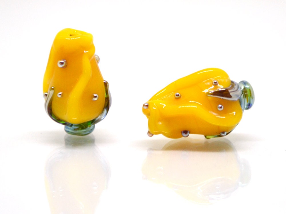 Yellow twisted rosebud  beads, Honey yellow Glass Bead, Flower lampwork bead, Artisan lampwork beads, Bright colors