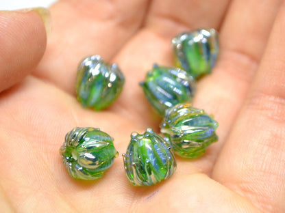 Green silver flower beads, Emerald green lampwork flower, 10mm flower beads, Glass flower, Floral lampwork, Artisan lampwork, transparent