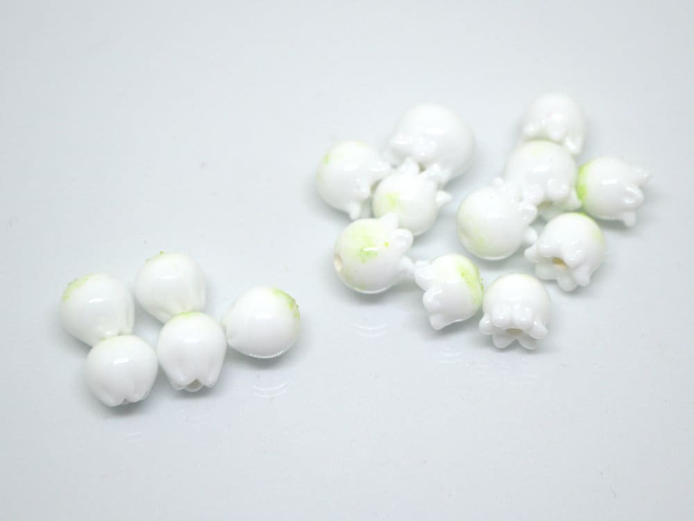 Lampwork lily of the valley beads, Glass may-lily beads, Floral lampwork beads, Tiny beads, White flower bud beads