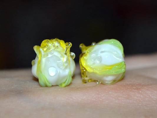 Yellow lampwork rosebud beads, Glass rose beads, White flower beads, Artisan lampwork, Floral Lampwork, Jewelry making, Glass flower jewelry