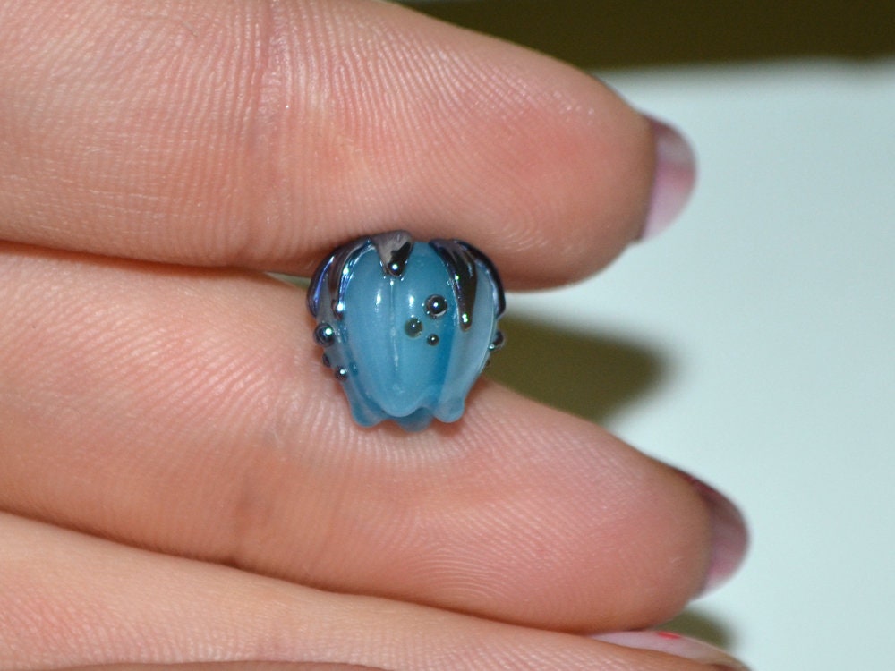 Pastel blue flower beads silver, 10mm glass beads, Flower lampwork bead, Floral lampwork, Artisan lampwork, Beads for Jewelry supplies, Bead