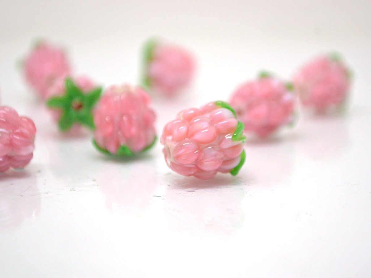 Tender pink lampwork raspberry, Glass berry beads, Lampwork raspberries, Glass fruit beads, Glass Raspberry, Lampwork berry beads