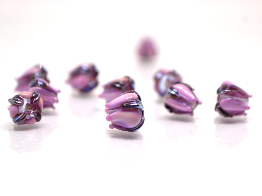Deep purple lavender small lampwork beads, Purple floral beads, Artisan lampwork, Tiny glass beads, Tiny beads, 7mm flower beads, glass art