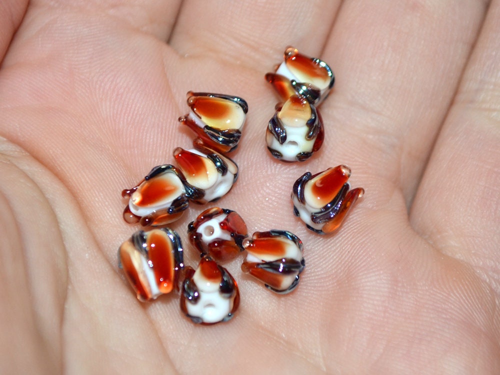 Red small lampwork beads, Transparent red white flower beads, Tiny glass beads, 7mm flower beads, Artisan lampwork