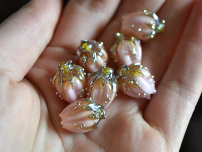 Pastel pink and gold flower glass beads, Pale pink beads, Artisan lampwork, Light pink beads, Floral glass beads