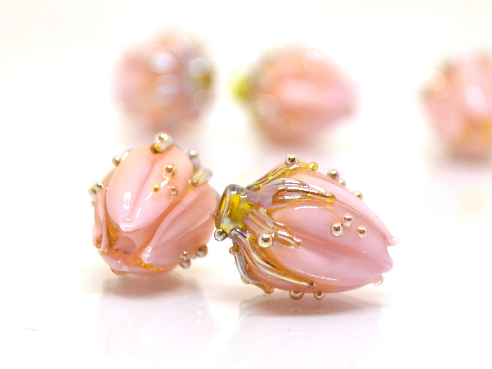 Pastel pink and gold flower glass beads, Pale pink beads, Artisan lampwork, Light pink beads, Floral glass beads