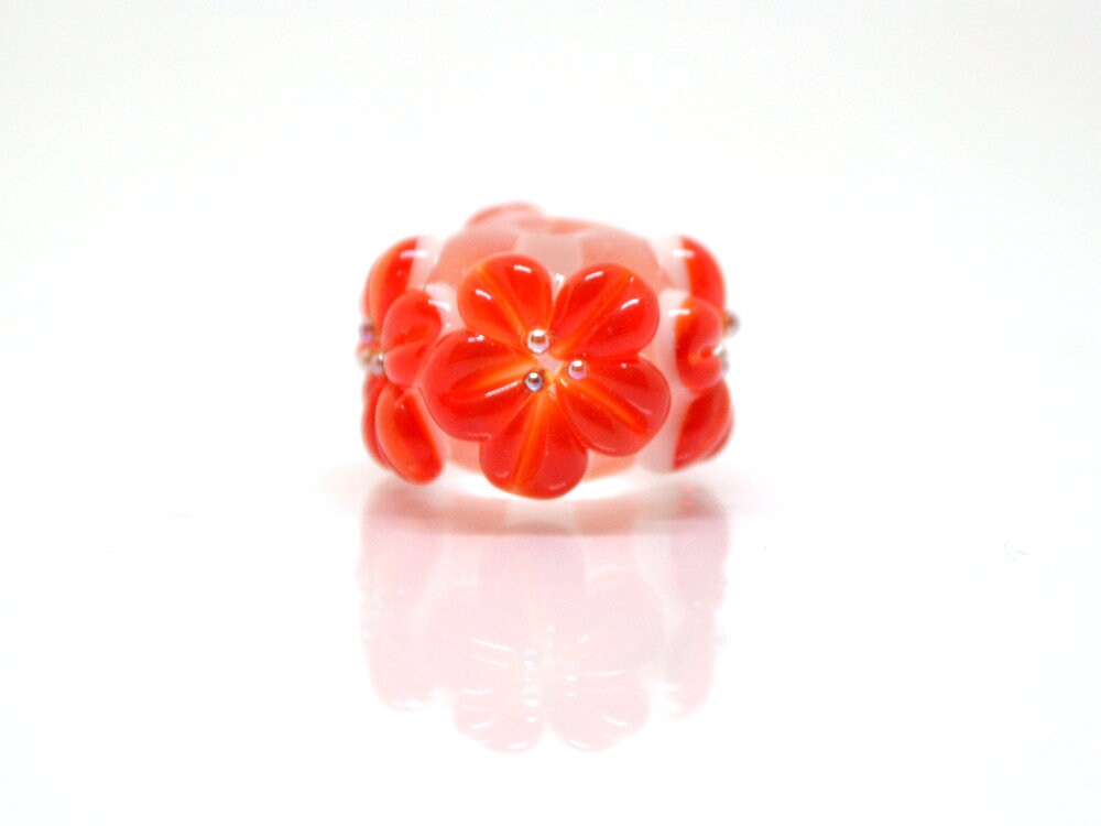 red flower beads red glass beads with flowers red transparent bead clear lampwork beads summer bright red beads earrings making jewelry