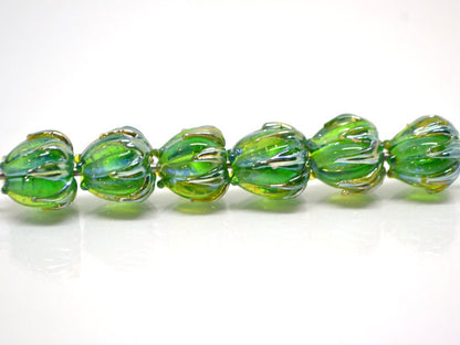 Green silver flower beads, Emerald green lampwork flower, 10mm flower beads, Glass flower, Floral lampwork, Artisan lampwork, transparent