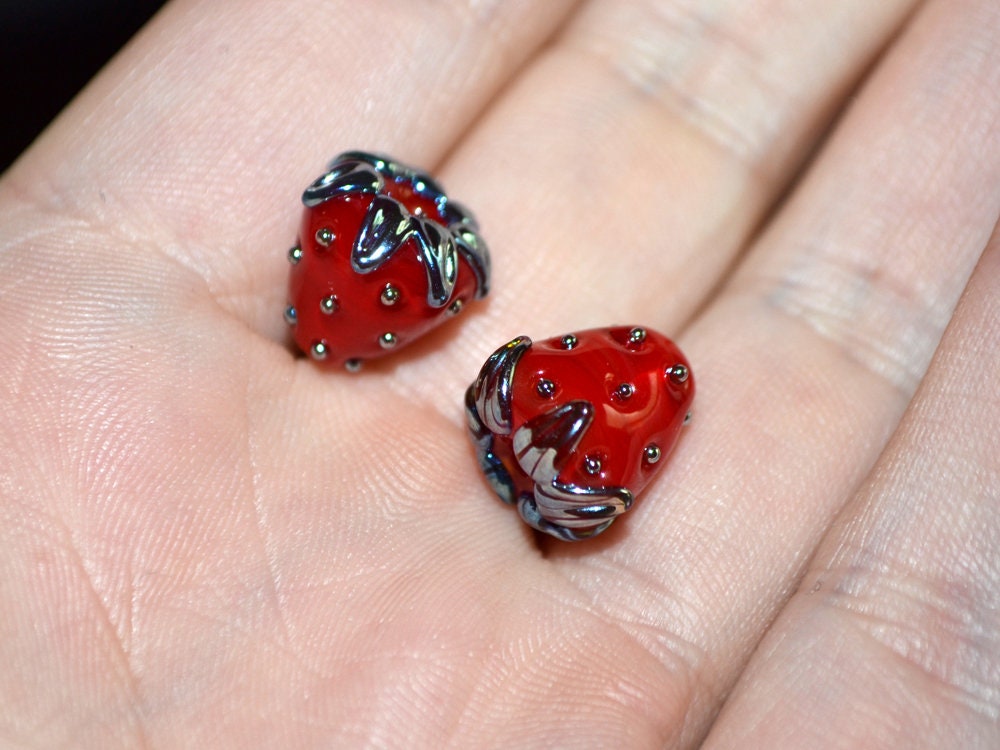 Big 12mm Strawberry lampwork beads, Red glass berry, Glass strawberry, Berry fruit beads, Red silver berry beads