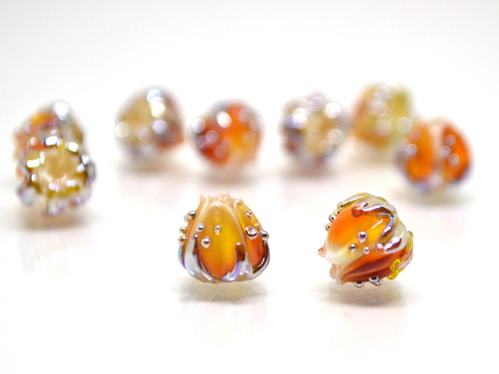 Tiny orange flower beads with gold leaves, Small glass beads, 7mm flower beads, beads for jewelry, Artisan lampwork