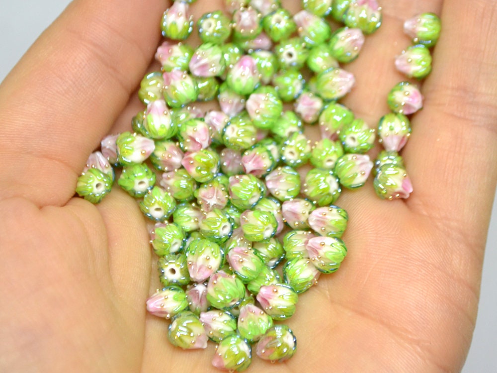 White and pink glass flower beads, 7mm flower bead, Gradient glass beads, Floral lampwork, Tiny beads, Pink beads with green leaves