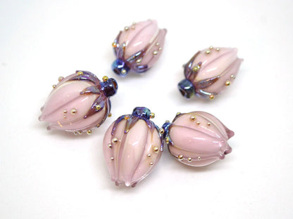 Pastel pink and silver flower glass beads, Floral lampwork, Pale pink beads, Artisan lampwork, Light pink beads, Handmade glass flower bud