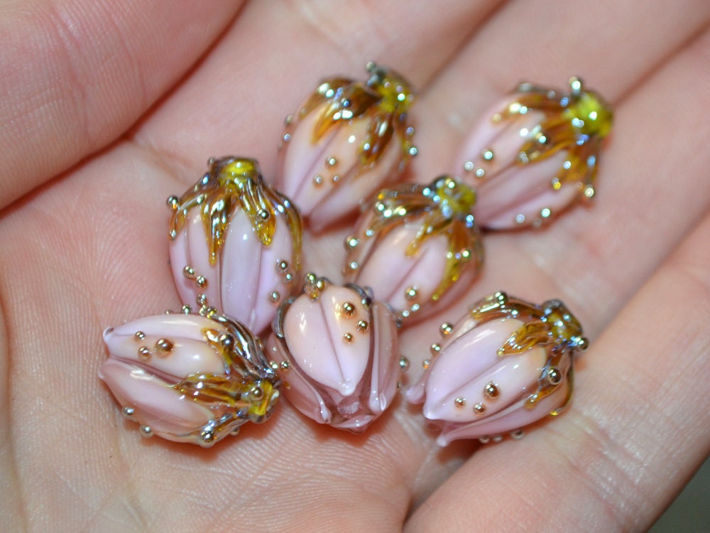 Pastel pink and gold flower glass beads, Pale pink beads, Artisan lampwork, Light pink beads, Floral glass beads