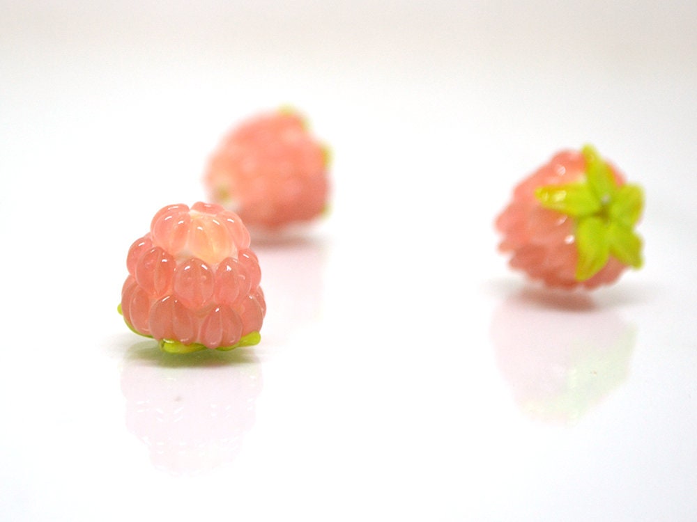 Salmon glass raspberry, Peach Lampwork berries, Lampwork berry beads, Berry jewelry making, Artisan lampwork, Summer glass beads, Berry