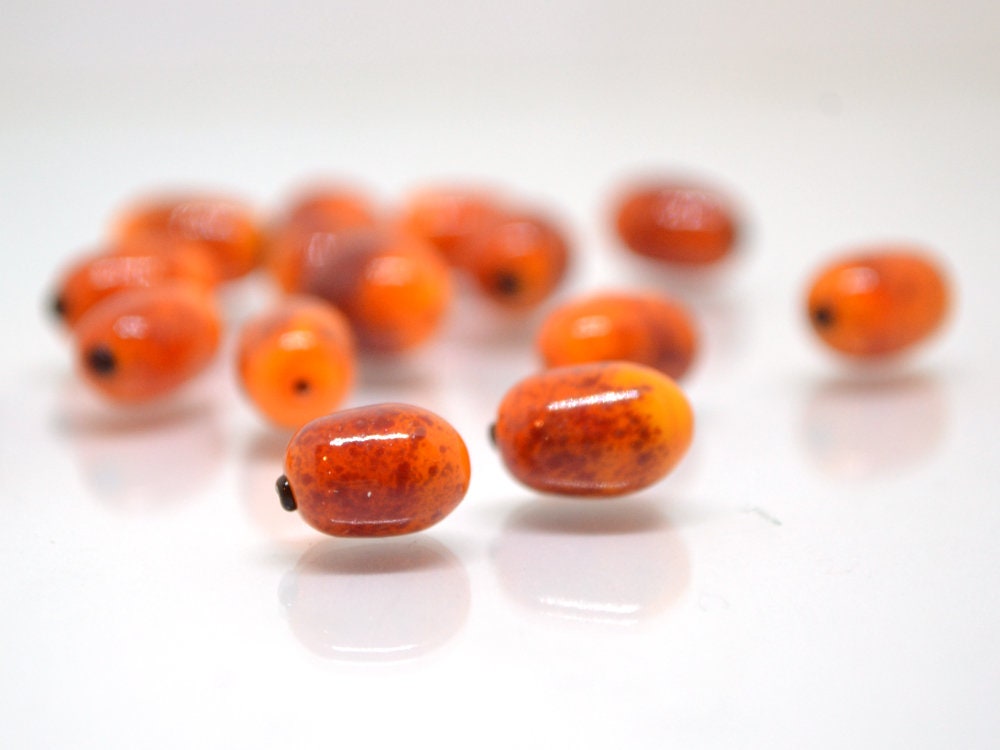 Glass sea buckthorn beads 2 pcs, Orange Glass berry, Orange lampwork beads,  Lampwork berries, Artisan lampwork, half-drilled beads