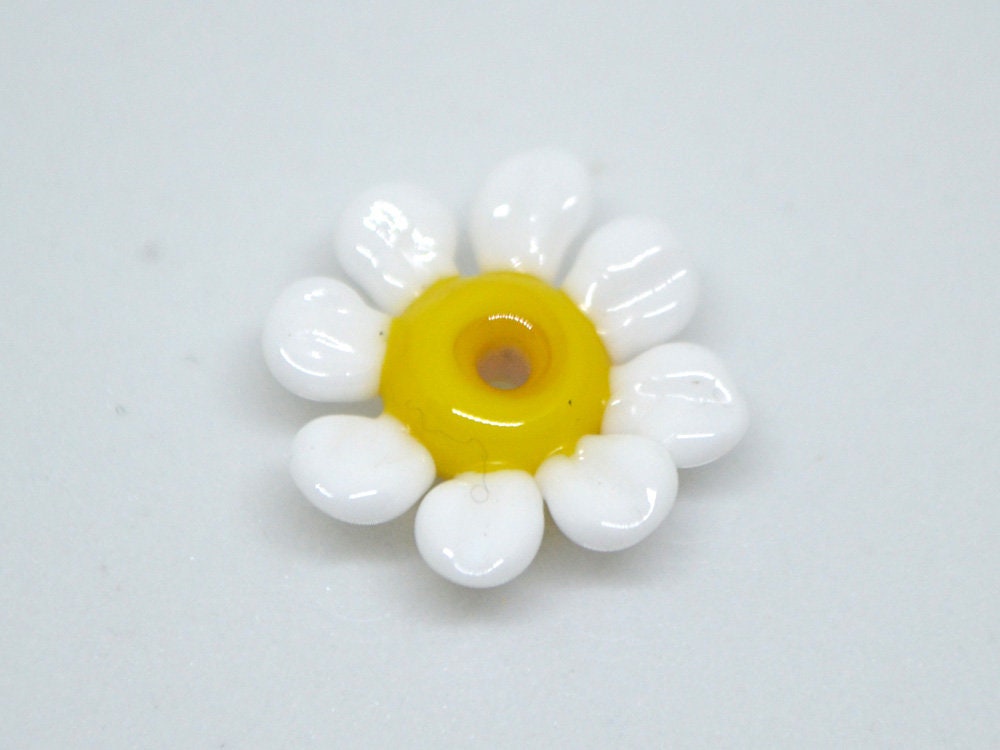Chamomile flower glass beads, White yellow lampwork beads, Wildflowers, Daisy bead, Floral murano glass White Camomile, Artisan lampwork
