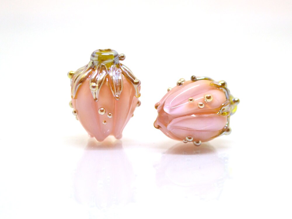 Pastel pink and gold flower glass beads, Pale pink beads, Artisan lampwork, Light pink beads, Floral glass beads