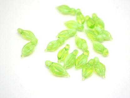 Peridote Green lampwork leaf beads, Glass leaves, Top drilled leaf beads, Lampwork leaf bead, Jewelry making, Leaf charm, Small Leaf beads