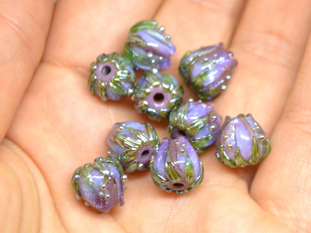 Purple lavender sparkling flower beads green leaves, stardust flower, 10mm flower beads, Glass flower beads Floral lampwork Artisan lampwork