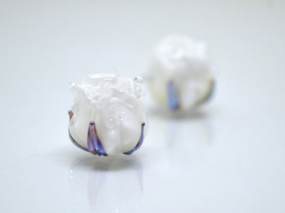 White silver rosebud beads, white floral lampwork, Glass rose beads, Lampwork pair, Flower bud beads, Floral jewelry making